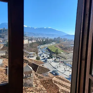 Mikel , Berat Albanië