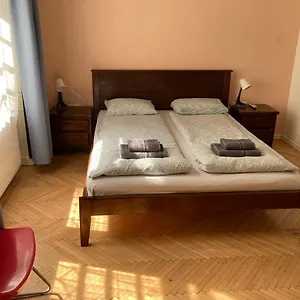 Ελέγξτε τη διαθεσιμότητα