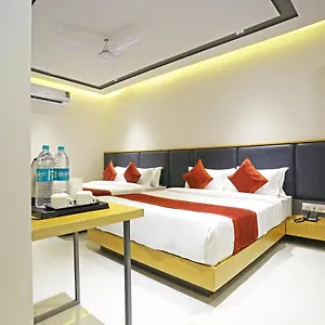 Apple - Near Delhi Airport With Free Airport Transsfer New Delhi